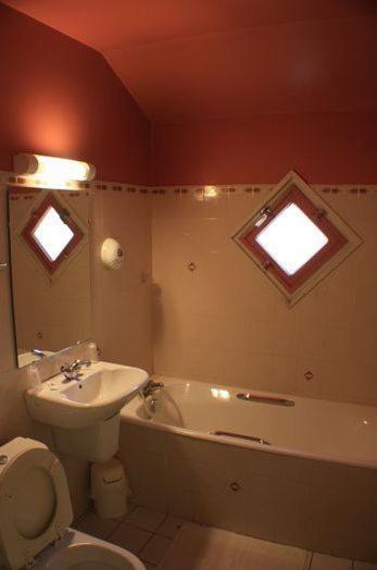 Hotel Les Vignes Rouges Ispagnac Dış mekan fotoğraf