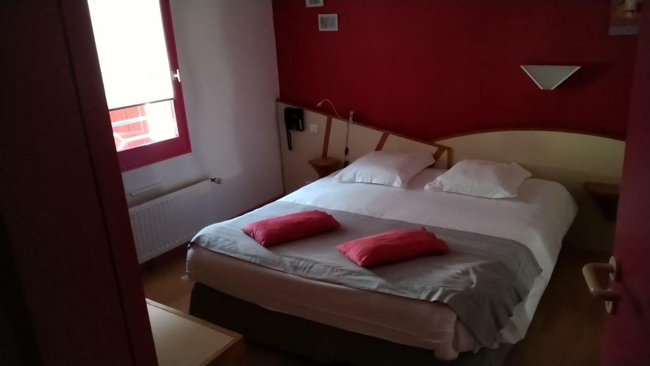 Hotel Les Vignes Rouges Ispagnac Dış mekan fotoğraf